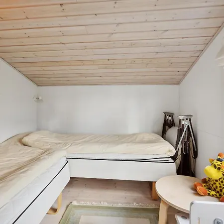 Two-bedroom In Sydals *